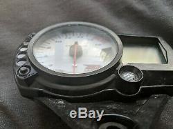 06-07 Suzuki GSX-R 600 750 Gauge Cluster speedo dash tach 7471 miles GSXR 2007