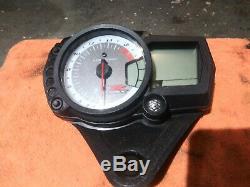 06 09 GSXR 600 750 SPEEDO TACH GAUGES DISPLAY CLUSTER SPEEDOMETER 2720 miles