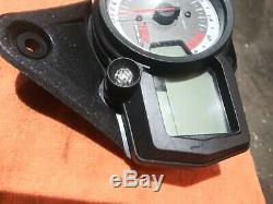 06 09 GSXR 600 750 SPEEDO TACH GAUGES DISPLAY CLUSTER SPEEDOMETER 2720 miles