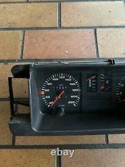 Audi 80 B2 instrument cluster speedometer speedometer unit speedometer 81117331 220 km/h