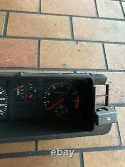 Audi 80 B2 instrument cluster speedometer speedometer unit speedometer 81117331 220 km/h
