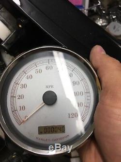 D04 40 Miles Harley Used 5 MPH SILVER Speedo Speedometer 67096-04